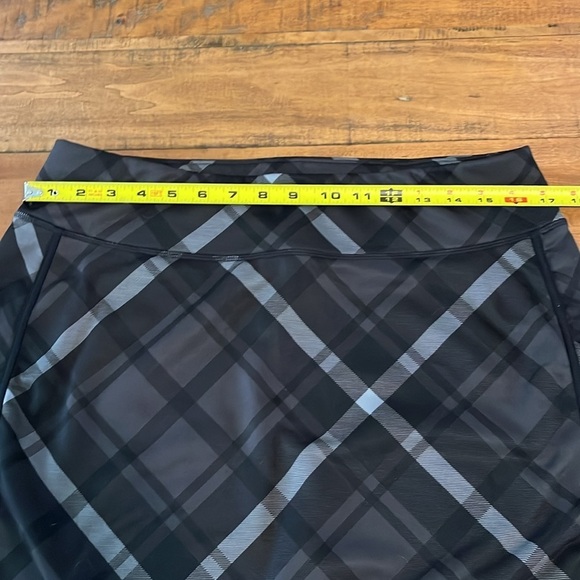 Athleta fleece lined skirt, size large - Picture 6 of 6